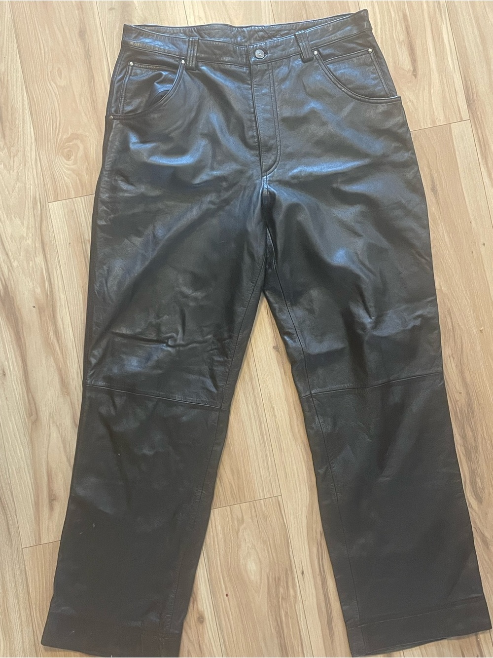 Vintage Wilson’s men’s 100% leather pants